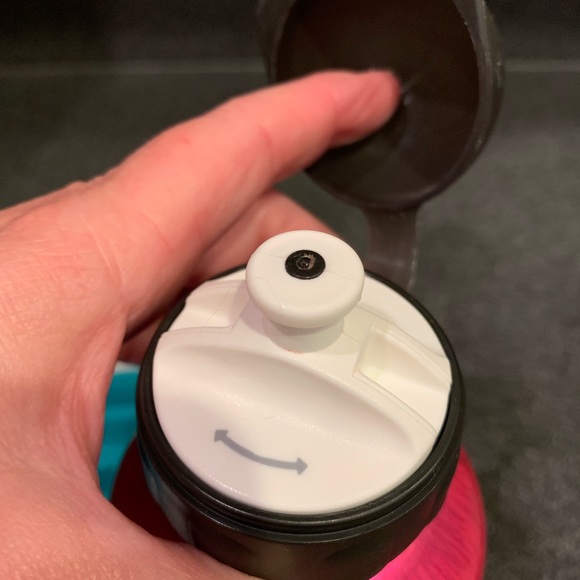 New Set Heavy Duty Sigg Waterbottles and Ice Trays - Picture 5 of 7